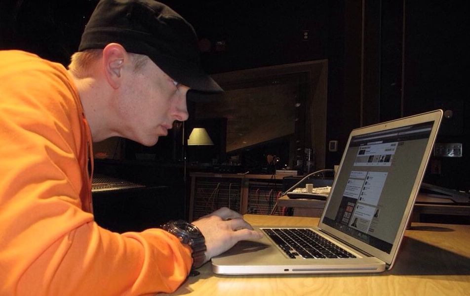 LIVE : Découvrez en direct le questions/réponses d'Eminem avec ses fans