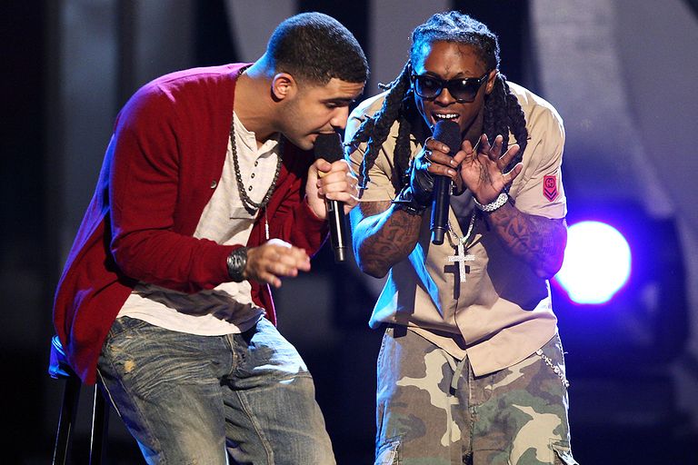 Drake et Lil Wayne lâchent un gros remix sur le beat de "Family Feud" le morceau de Jay-Z. Est-ce meilleur que l'original ?