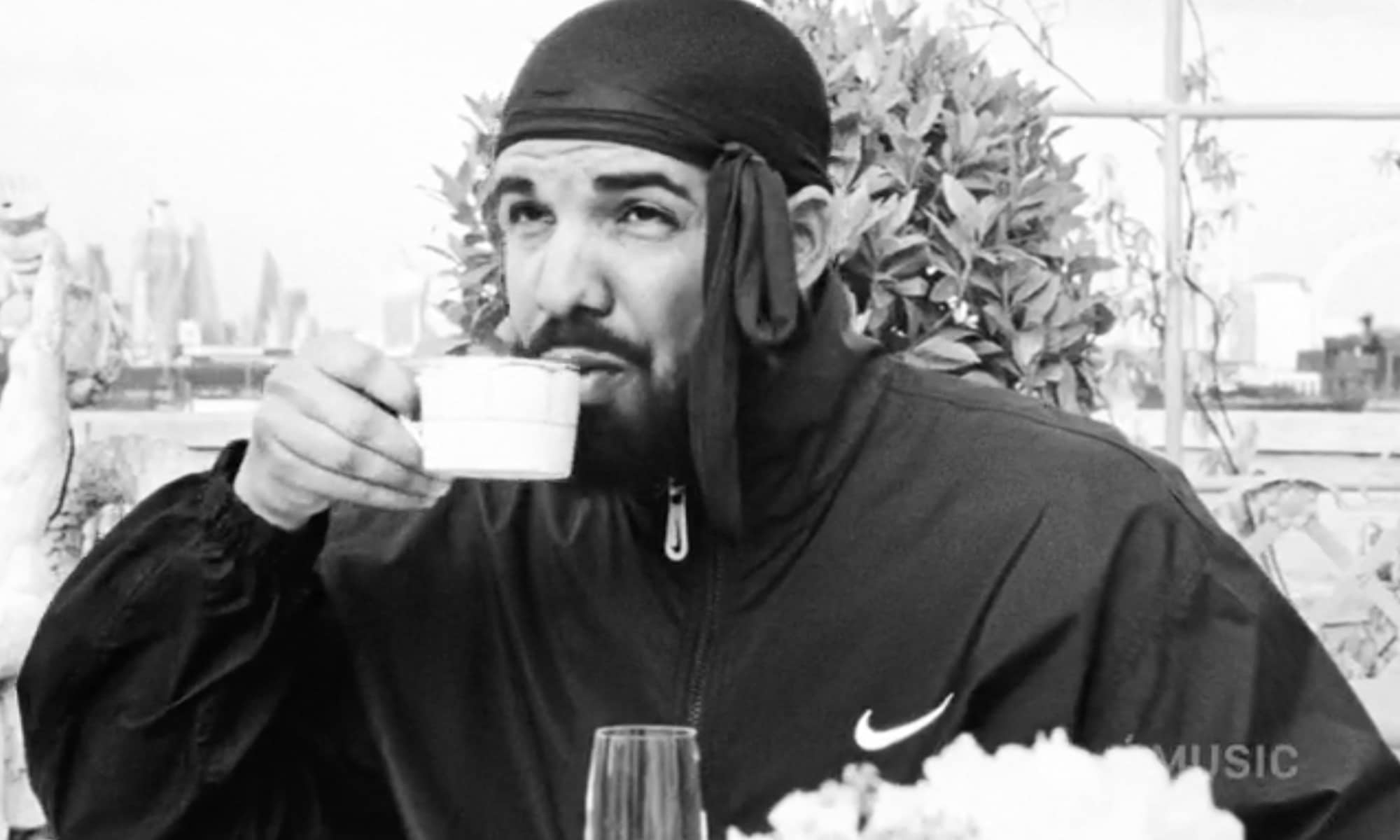Drake dévoile le clip de "Nonstop" sur Apple Music