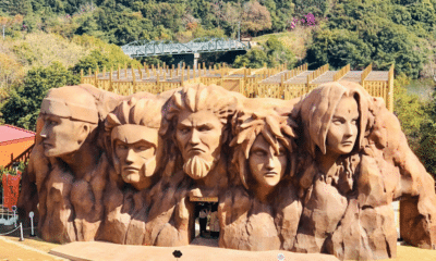 Parc d'attraction Naruto Japon