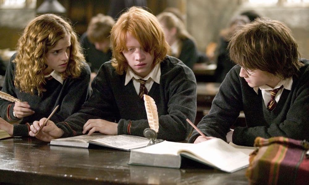 J.K. Rowling agace les fans d'Harry Potter en sortant de nouveaux livres