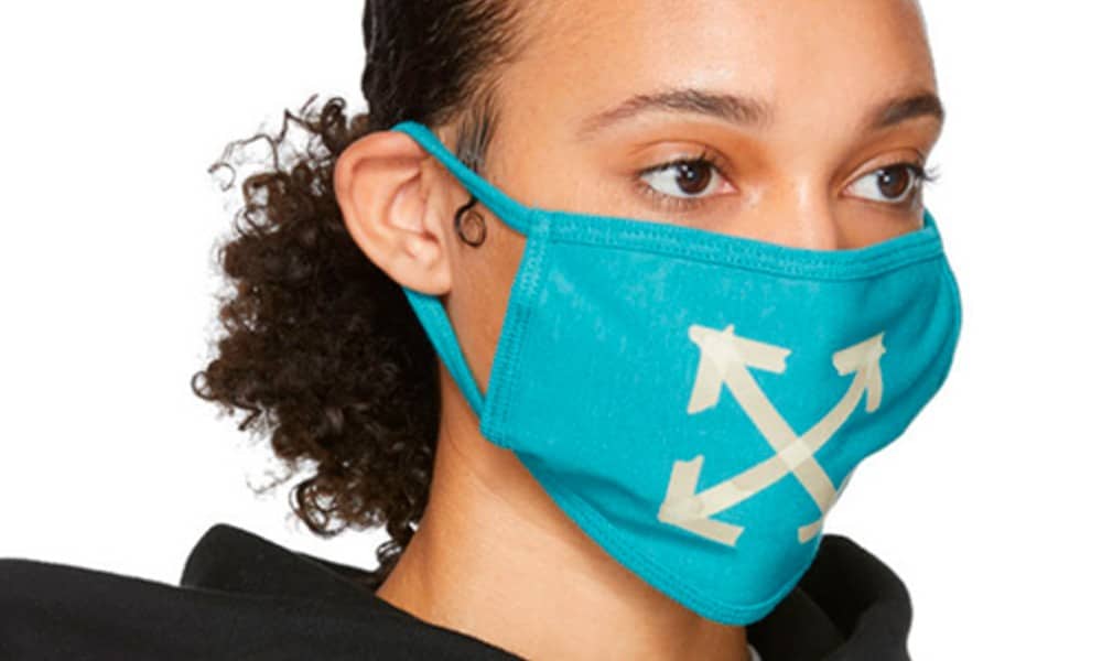 De nombreuses personnalités, notamment, dans la mode ont surfé sur la "tendance" du masque de protection anti-coronavirus. Off-White s'est prêté au jeu. 