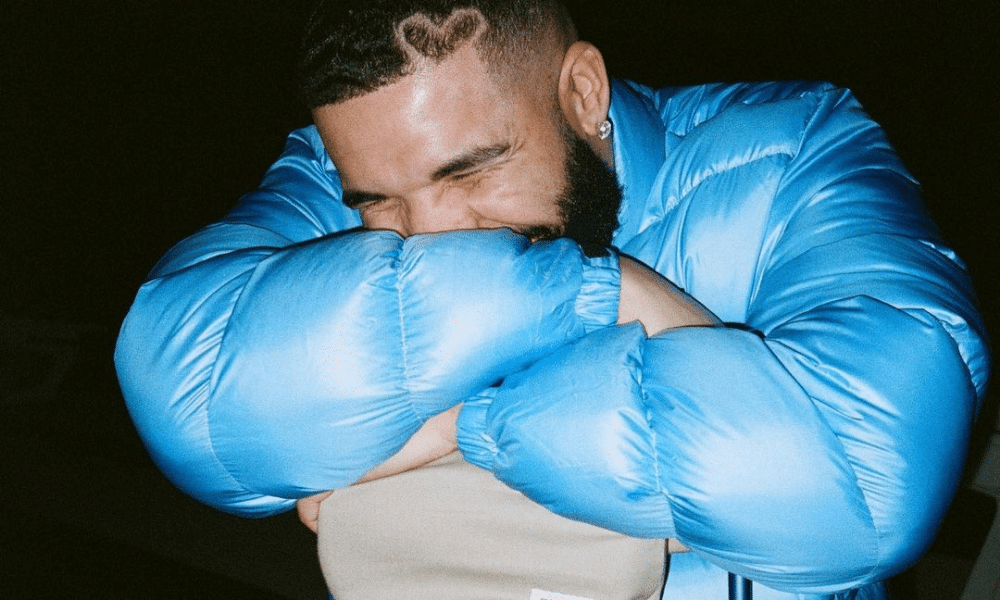 Drake devient le plus gros vendeur de singles de l'histoire aux États-Unis, déclassant Eminem